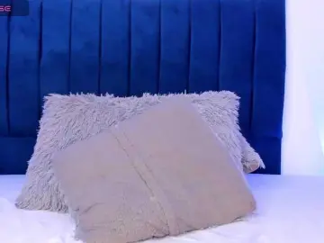 JuliannaJhonss  live sex cam