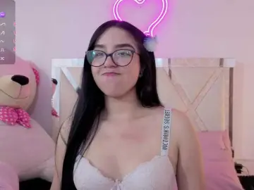 MILAH-TAY  live sex cam