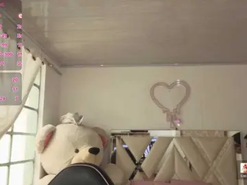 MILAH-TAY  live sex cam