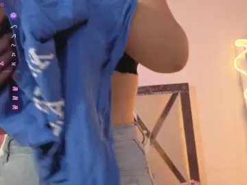 MILAH-TAY  live sex cam