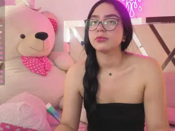 MILAH-TAY  live sex cam