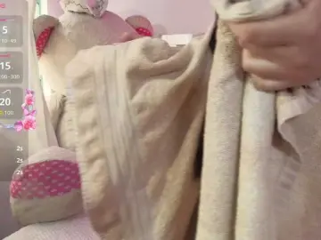 MILAH-TAY  live sex cam