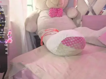 MILAH-TAY  live sex cam