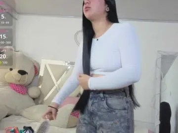MILAH-TAY  live sex cam