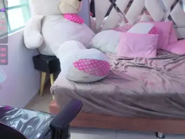 MILAH-TAY  live sex cam