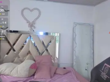MILAH-TAY  live sex cam
