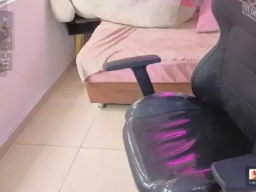 MILAH-TAY  live sex cam