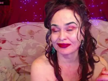 Ladyzlata  live sex cam