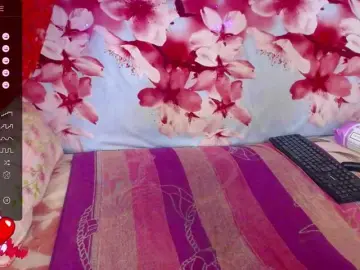 Ladyzlata  live sex cam