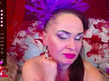 Ladyzlata  live sex cam