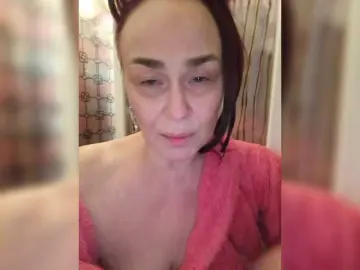 Ladyzlata  live sex cam