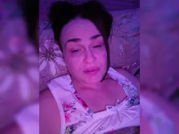 Ladyzlata  live sex cam