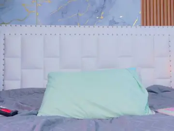 Indiancutiie  live sex cam