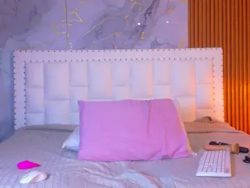 Indiancutiie  live sex cam