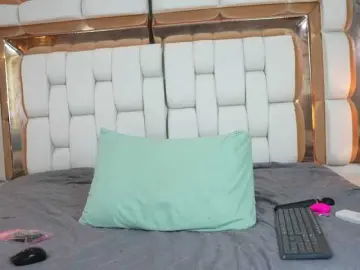 Indiancutiie  live sex cam