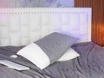 Indiancutiie  live sex cam