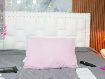 Indiancutiie  live sex cam