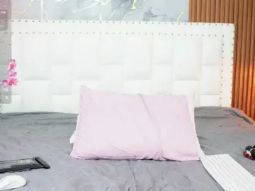 Indiancutiie  live sex cam