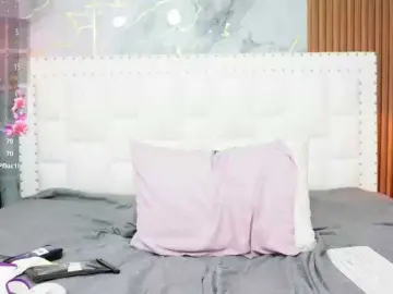 Indiancutiie  live sex cam