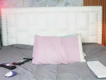 Indiancutiie  live sex cam