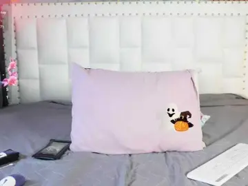 Indiancutiie  live sex cam