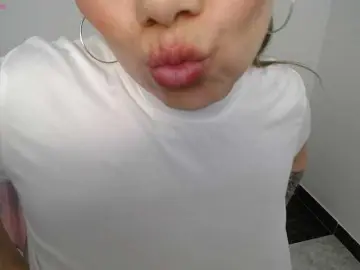 Isabella-wish1  live sex cam