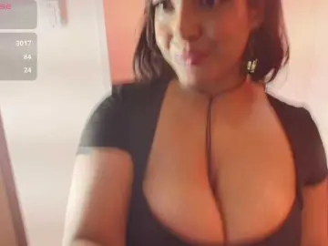 Jade-Nair  live sex cam