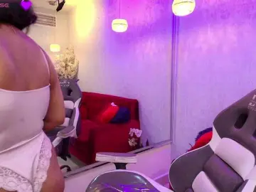 Jade-Nair  live sex cam