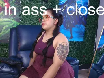 Mikaela-Joness  live sex cam