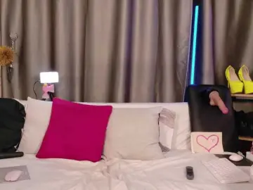 Milforja  live sex cam