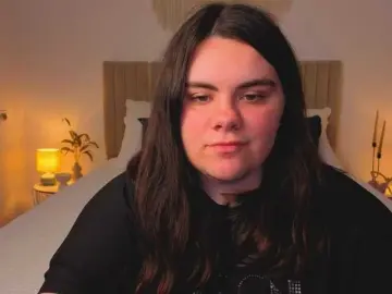 Ukr-Lena  live sex cam