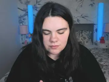 Ukr-Lena  live sex cam