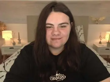 Ukr-Lena  live sex cam