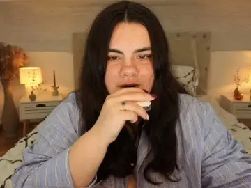 Ukr-Lena  live sex cam