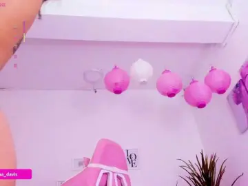 Zaradavis  live sex cam