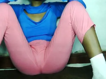Elisa571  live sex cam