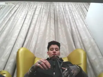 KennysXX  live sex cam