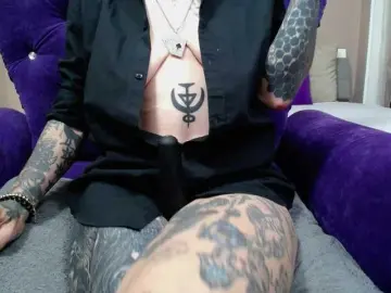 KennysXX  live sex cam