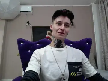 KennysXX  live sex cam
