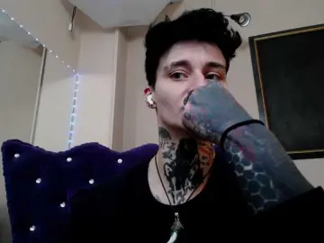 KennysXX  live sex cam
