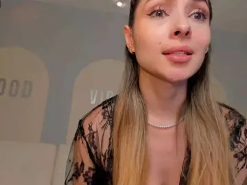 StacyWoods  live sex cam