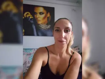 FitHellen  live sex cam