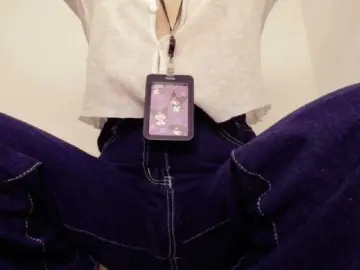 NonameSquirt  live sex cam