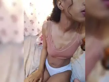Khezia  live sex cam