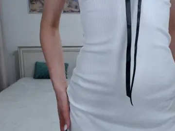 SelfishLena  live sex cam
