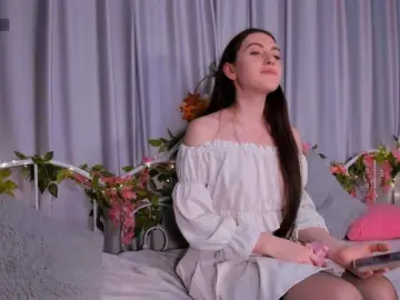 Alice-Smile  live sex cam