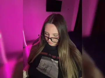 CrisKissa  live sex cam
