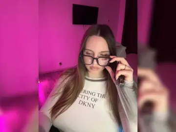 CrisKissa  live sex cam