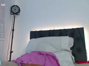 Jessihorny  live sex cam