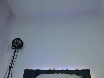 Jessihorny  live sex cam